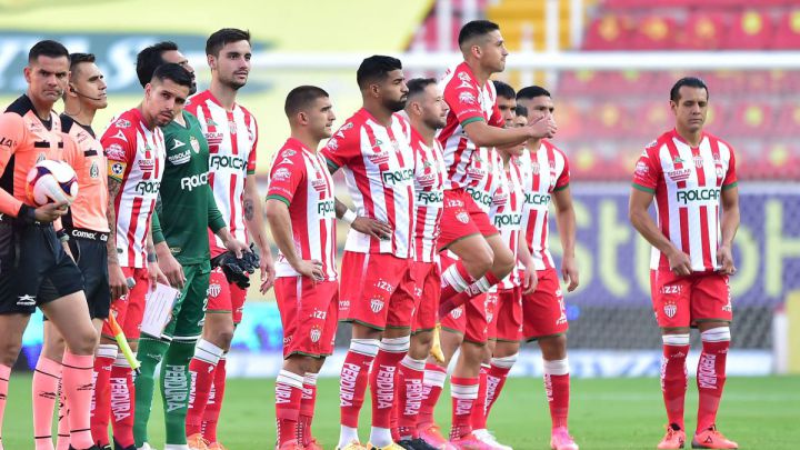Club Necaxa is issuing an NFT which represents 1% Team ownership with permanent Equity.