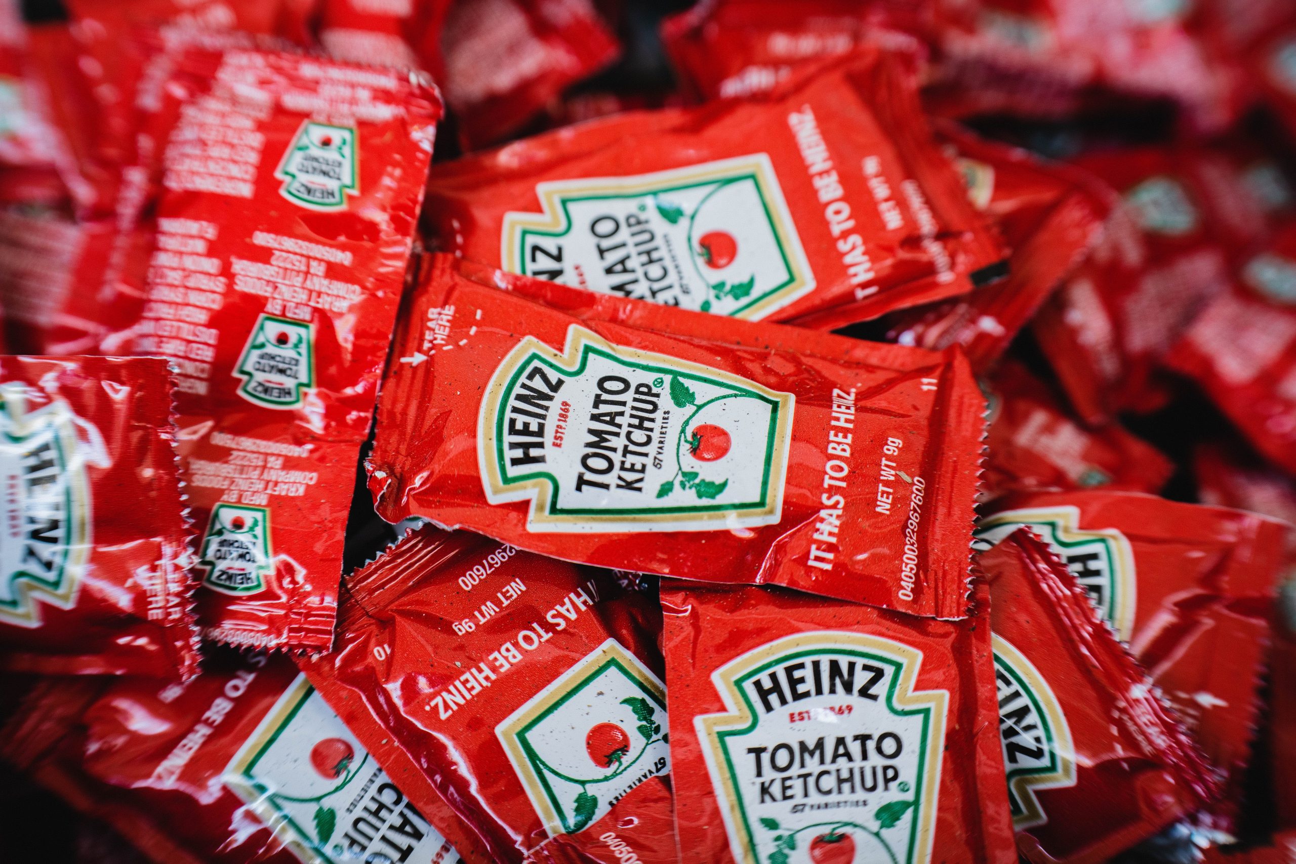 Kraft Heinz ketchup packets