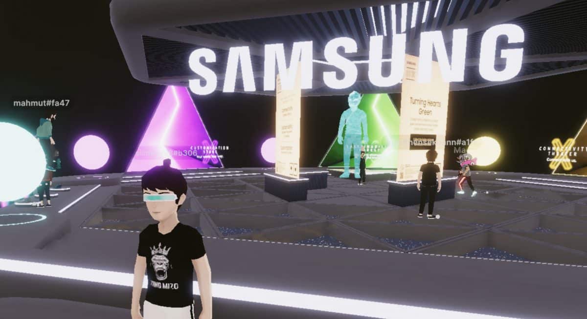 An animated figure stands in the metaverse in support of Samsung Latin America.