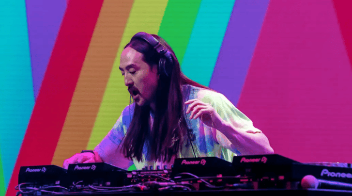 Steve Aoki (source: Getty  Images)