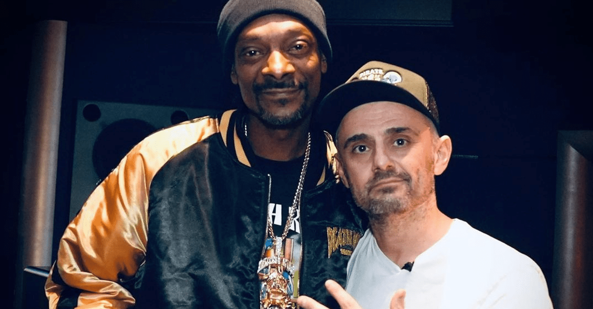Snoop Dogg Joins Forces with VeeFriends for Epic NFT Collaboration!