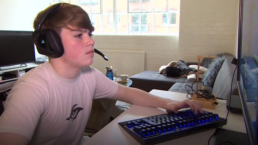 Mongraal turned pro at the age of 13