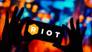 A Game-Changing Q1: Riot Platforms Rakes in $211M Net Income